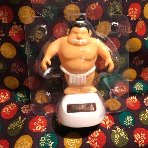 **LAST ONE** NWT car Solar Sun Sumo Dancing Kawaii - Picture 1 of 2